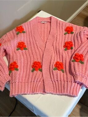 Adorable Veveret SMALL Woman’s Pink Sweater W/Raised Orange Flowers & Grn Leaves